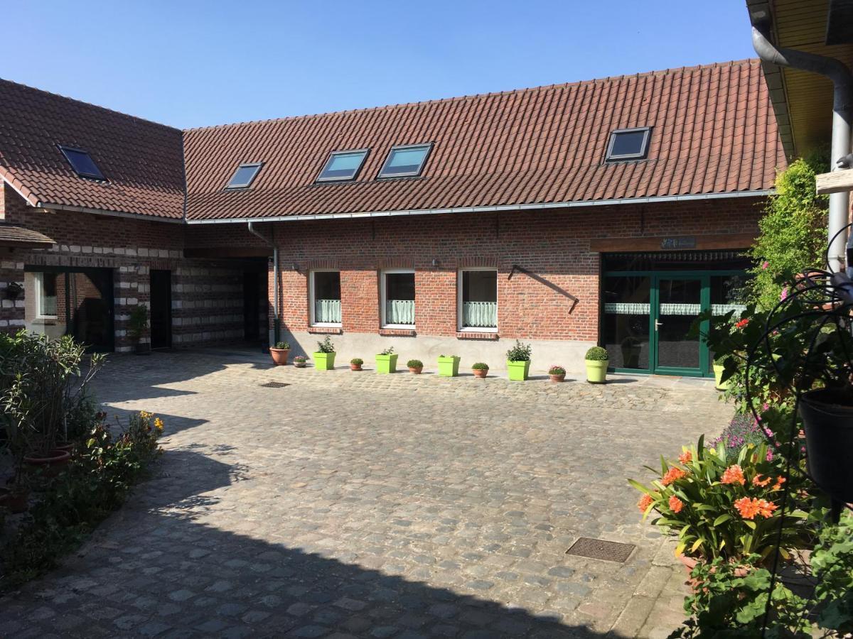 Ferme Brocart Bed and Breakfast Bouvines Exteriör bild
